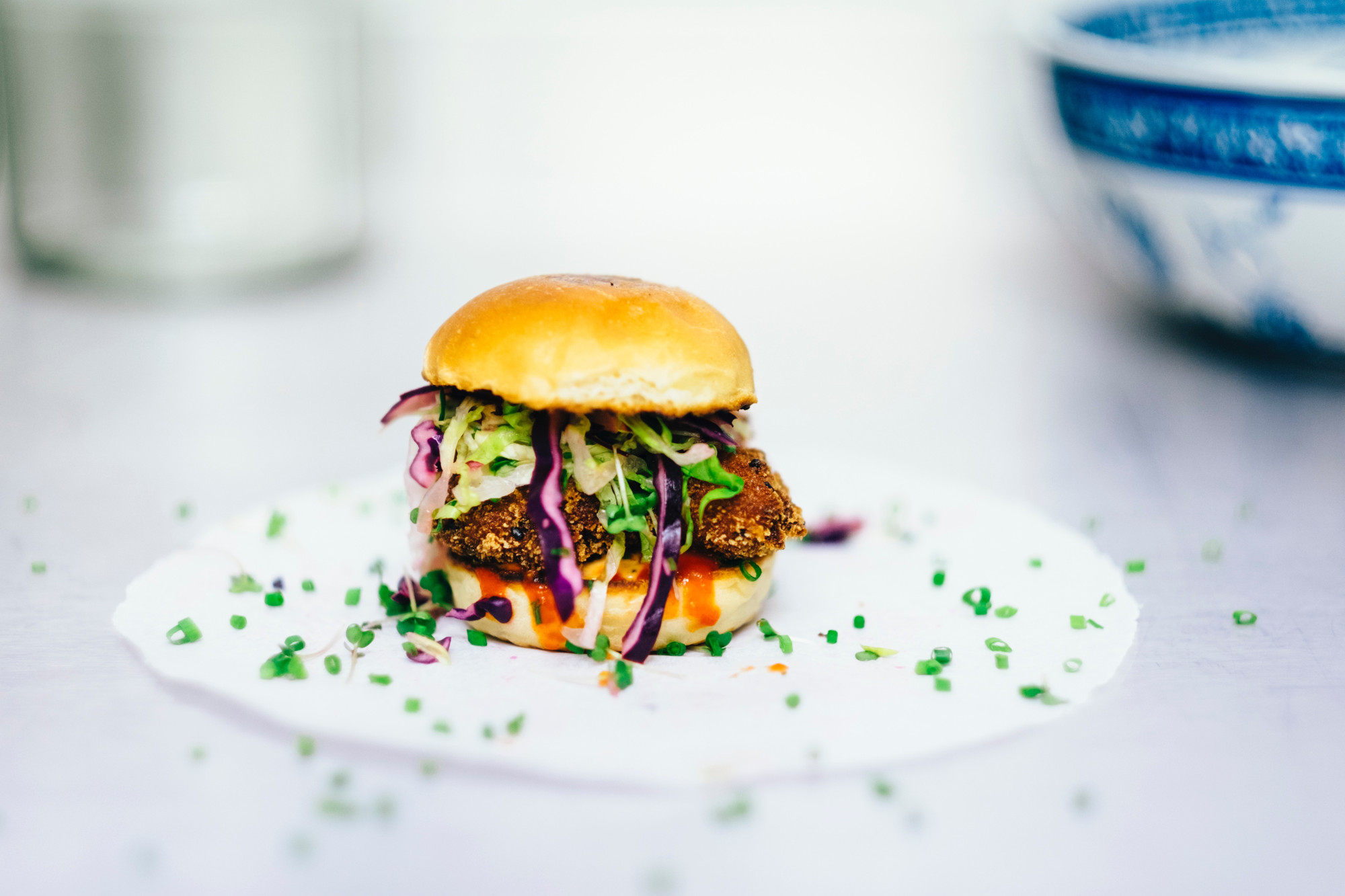 veganer-quinoa-falafel-burger